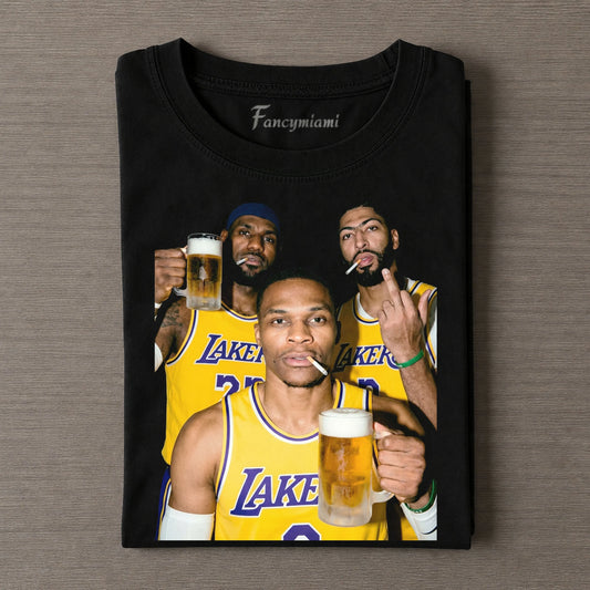VINTAGE BASKETBALL TRIO NIGHT VIBES PORTRAIT ART TEE
