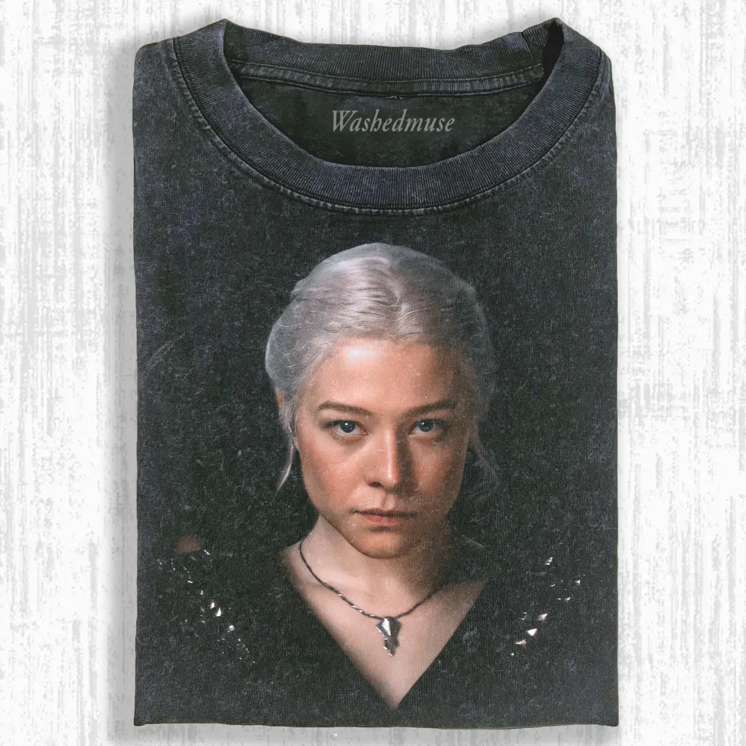CALM‑EYED ROYAL HEIRESS T-SHIRT