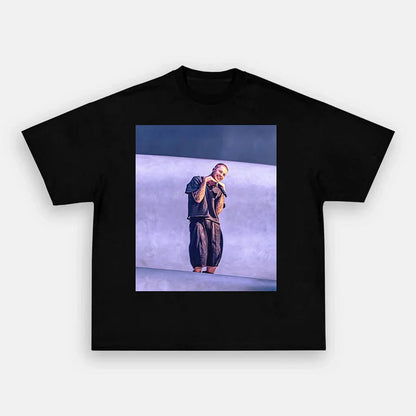 Pop Music Icon Vintage Graphic T-shirt