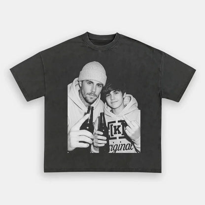 Pop Music Icon Vintage Graphic T-shirt