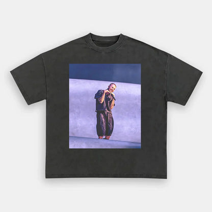 Pop Music Icon Vintage Graphic T-shirt