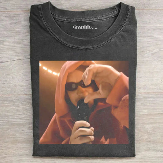 Pop Music Icon Vintage Graphic T-shirt