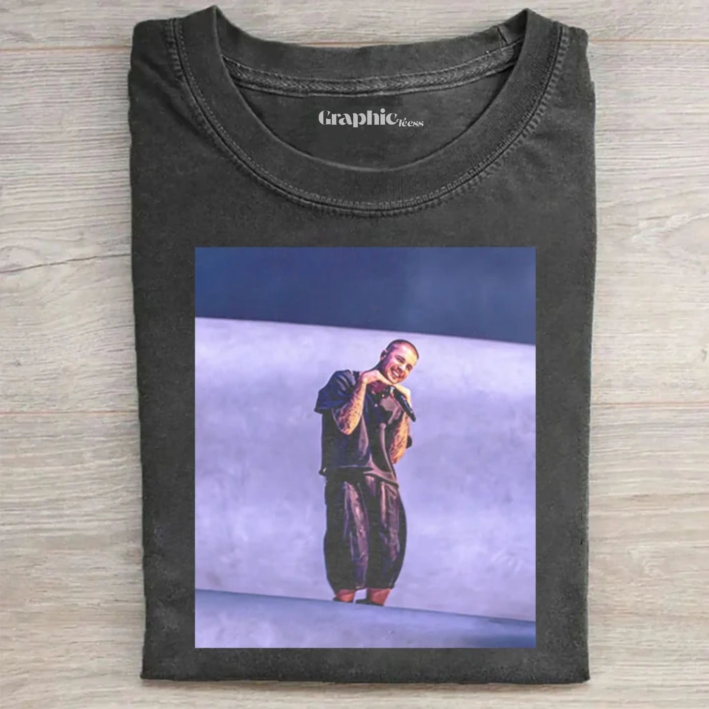 Pop Music Icon Vintage Graphic T-shirt
